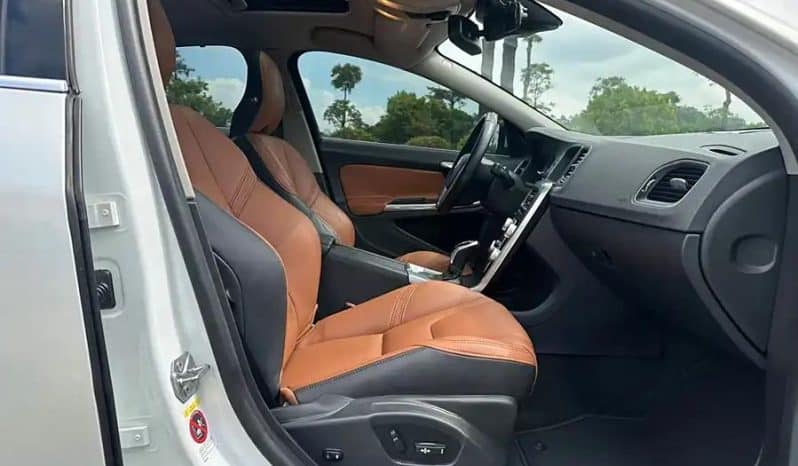 
								Volvo S60L T5 2.0T 2015-10 full									