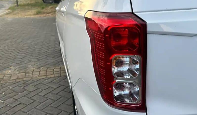 
								Wuling Hongguang 1.5L 2019-09 full									