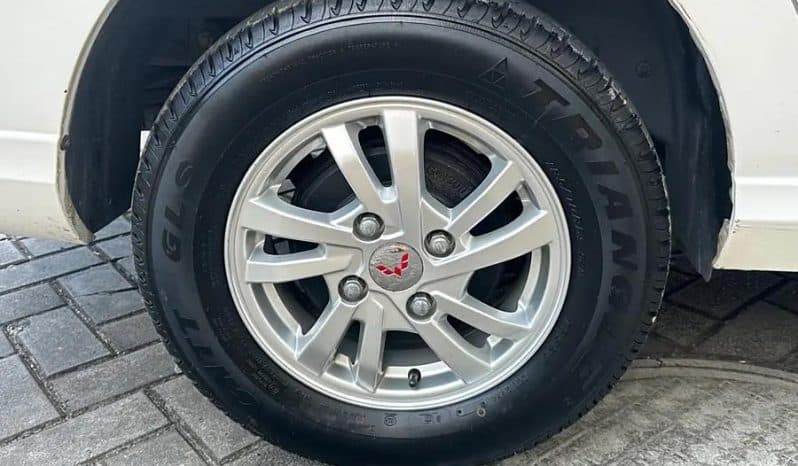 
								Wuling Hongguang 1.5L 2019-09 full									