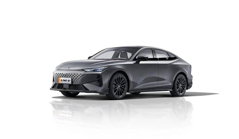 ChangAn Uni V 2024 01