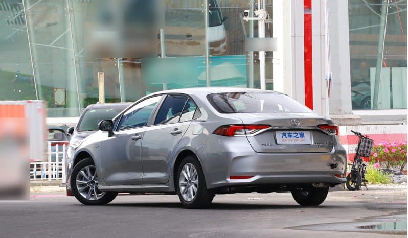 
								Toyota Corolla full									