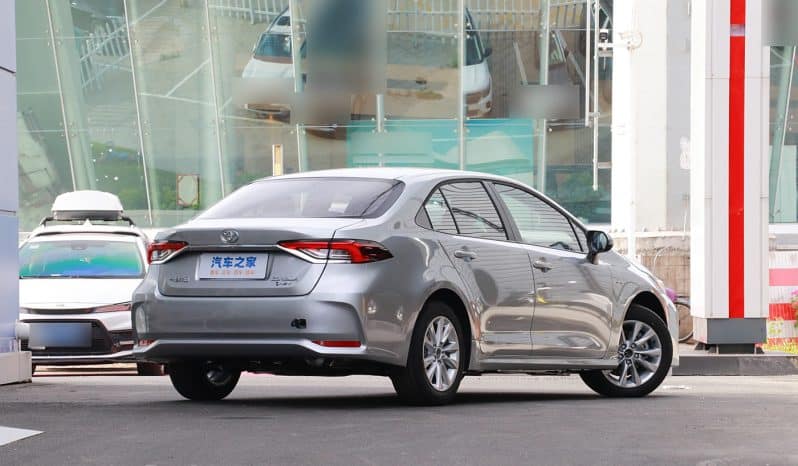 
								Toyota Corolla full									
