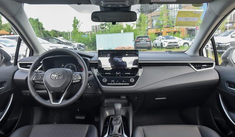 
								Toyota Corolla full									