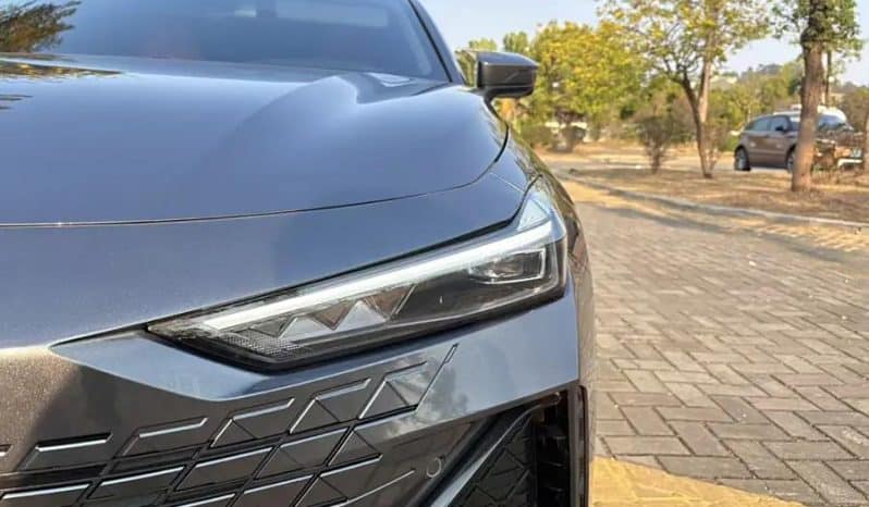 
								Changan UNI-V 1.5T 2023-10 full									